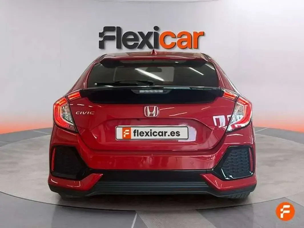 Usado Honda Civic Elegance 129 CV (94 kW) 2018 Rojo Utilitario