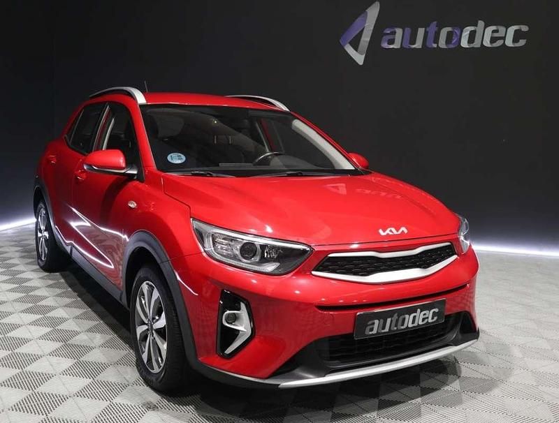 Usado Kia Stonic 84 CV (61 kW) 2023 Rojo SUV