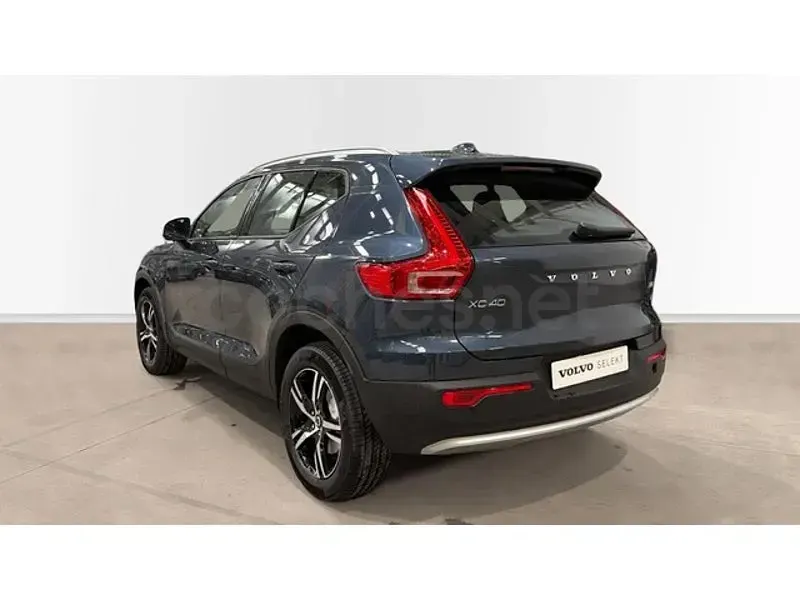 Ny Volvo XC40 Core 163 HK (119 kW) 2025 Blå SUV