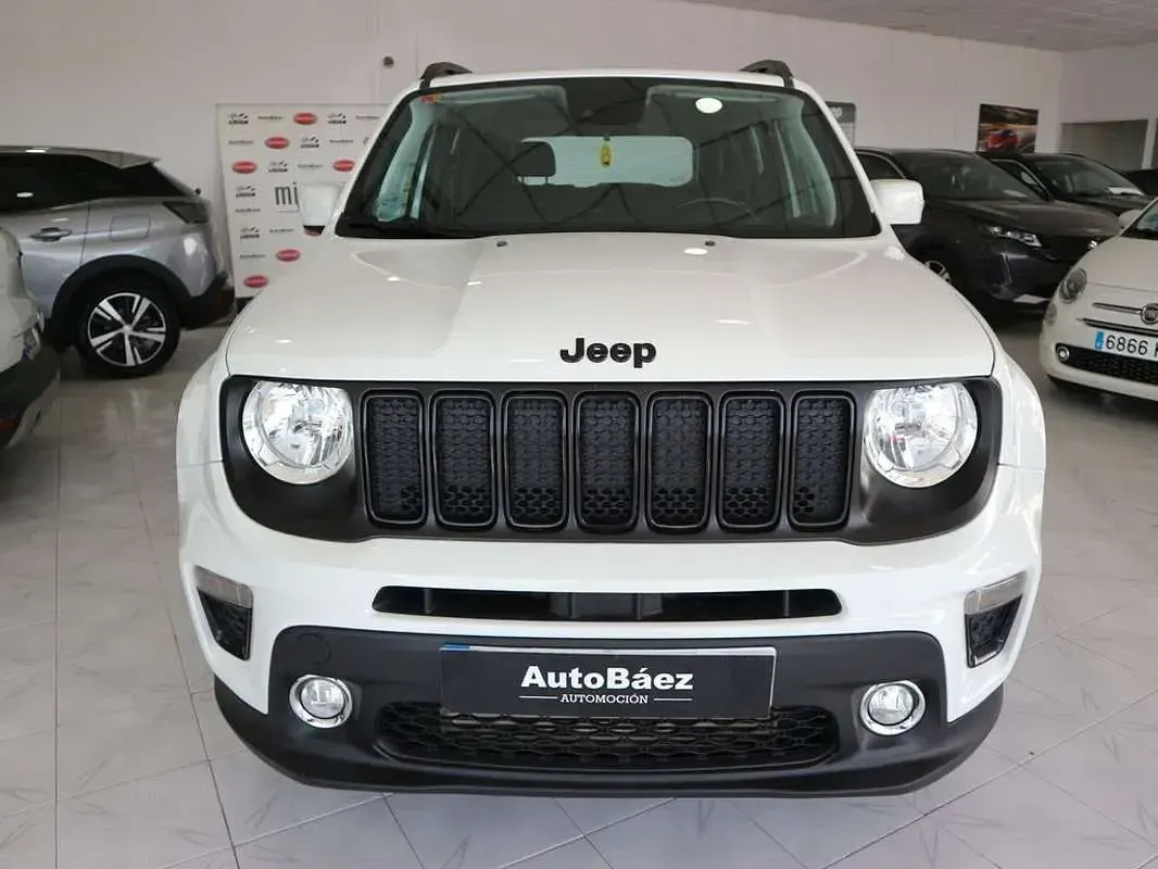 Usado Jeep Renegade Night Eagle 140 CV (102 kW) 2019 Blanco SUV