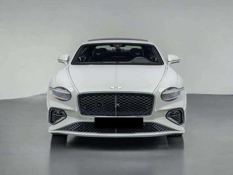 Blanco Nuevo 2024 Bentley Continental Berlina | 378.000 € - Imagen 1/4