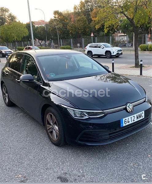 Negro Usado 2023 VW Golf VIII Life Berlina | 29.000 € (Un poco caro) - Imagen 1/4