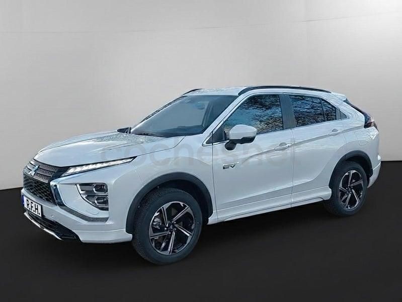 Usado Mitsubishi Eclipse Cross 188 CV (138 kW) 2025 Blanco SUV