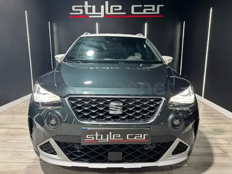Usado Seat Arona Xperience 110 CV (80 kW) 2022 Verde SUV