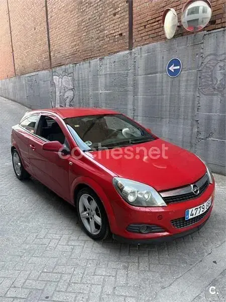 Usado Opel Astra GTC Sport 110 CV (80 kW) 2008 Rojo Berlina