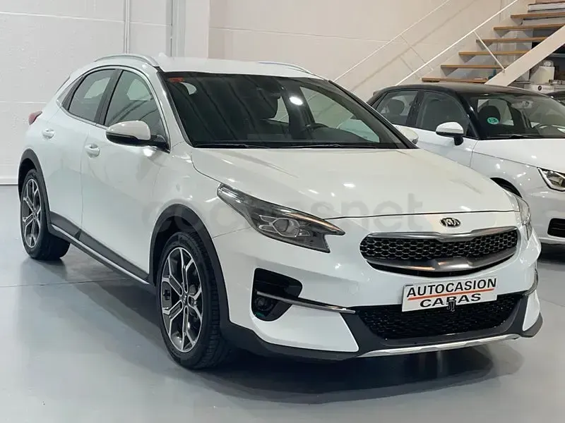 Usado Kia XCeed 115 CV (84 kW) 2019 Blanco SUV