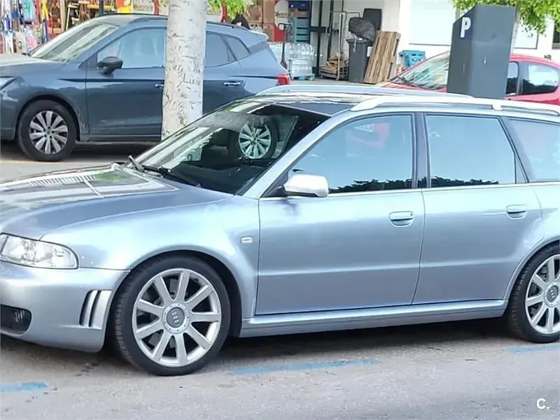 Usado Audi RS4 380 CV (279 kW) 2001 Gris / plata Familiar