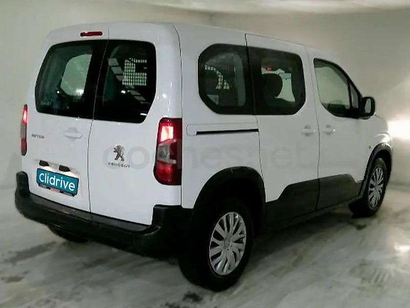 Usado Peugeot Rifter Active 100 CV (73 kW) 2021 Blanco Monovolumen