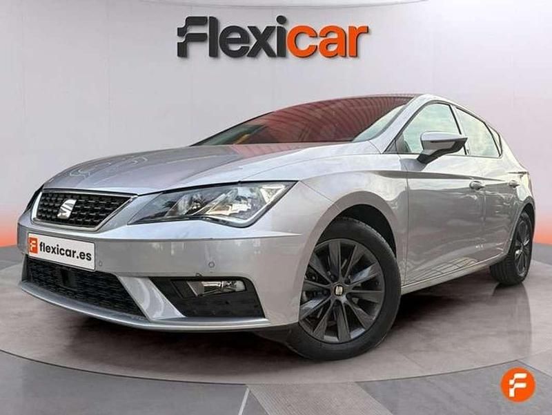 Usado Seat Leon ST Style 131 CV (96 kW) 2020 Gris Familiar
