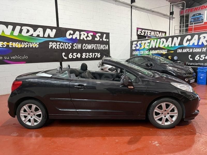 Usado Peugeot 207 CC 120 CV (88 kW) 2009 Negro Descapotable