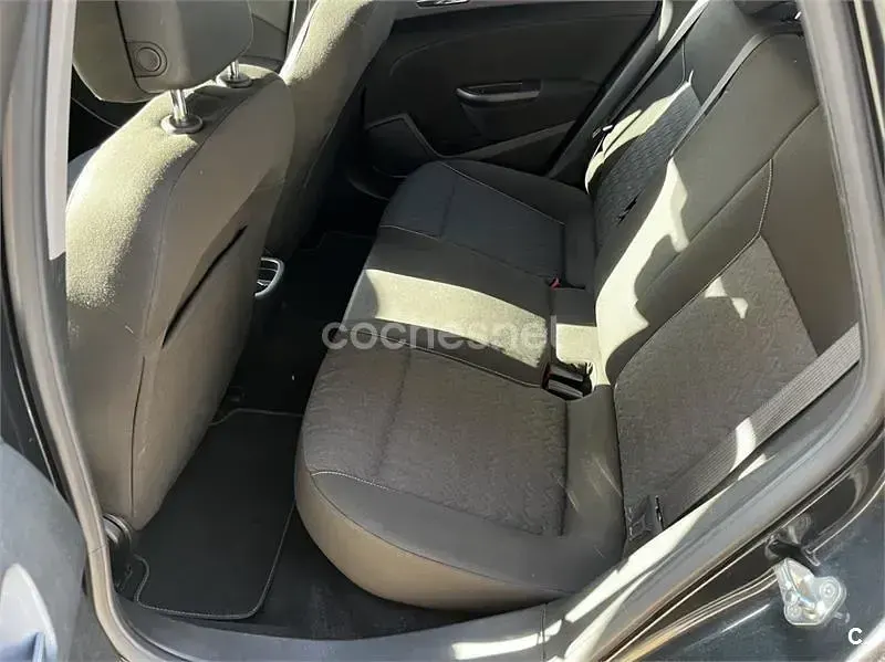 Usado Opel Astra Sportive 110 CV (80 kW) 2013 Negro Berlina