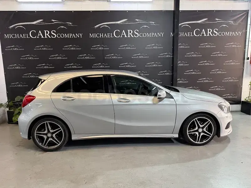 Usado Mercedes A200 AMG line 136 CV (100 kW) 2015 Gris / plata Berlina