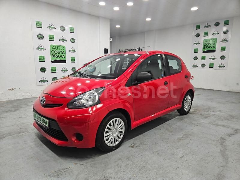 Rojo Usado 2014 Toyota Aygo City Utilitario | 5300 € (Precio justo) - Imagen 1/4