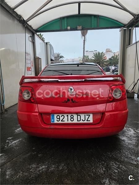 Usado Renault Mégane Cabriolet Dynamique 120 CV (88 kW) 2005 Rojo Descapotable