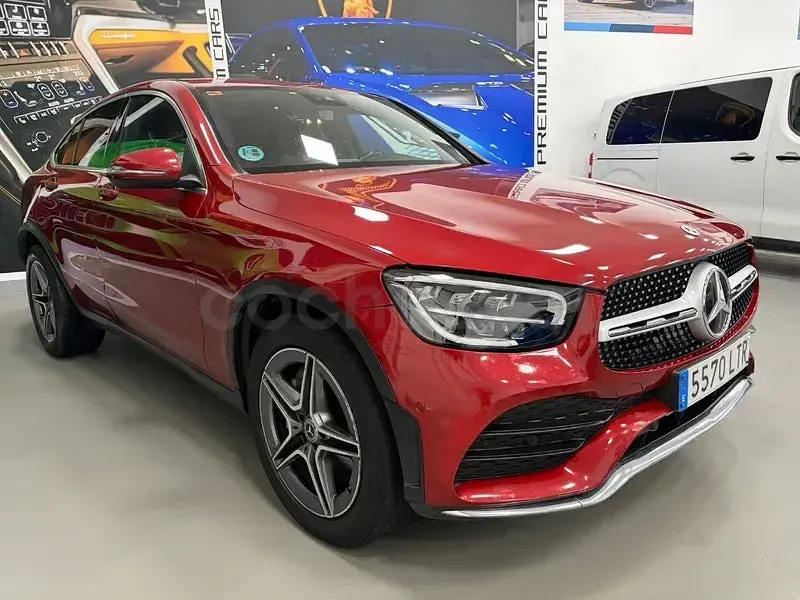Usado Mercedes GLC220 194 CV (142 kW) 2022 Granate SUV