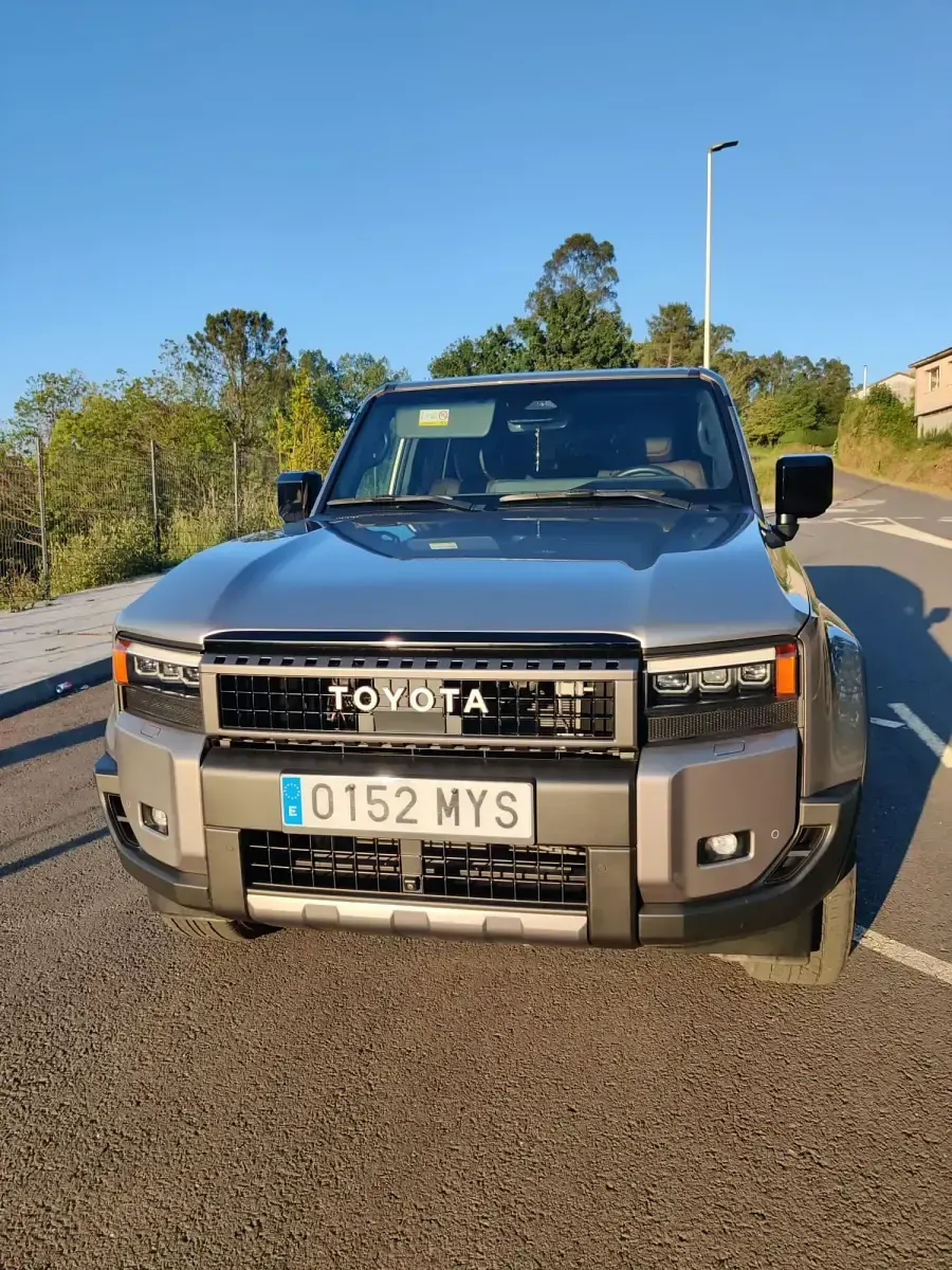 Usado Toyota Land Cruiser 207 CV (152 kW) 2025 Beige SUV