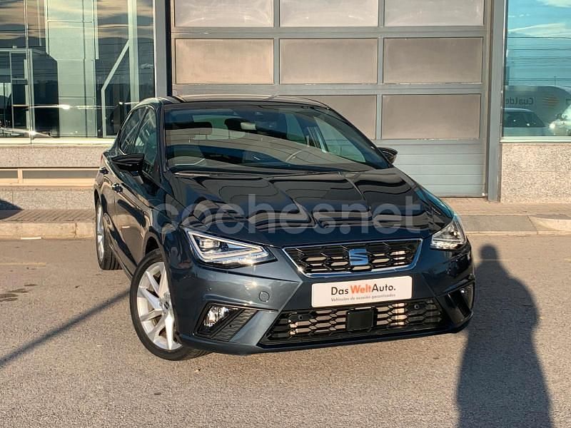 Usado Seat Ibiza FR 150 CV (110 kW) 2024 Gris / plata Berlina