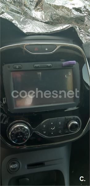 Gris / plata Usado 2015 Renault Captur Zen SUV | 8000 € (Super precio) - Imagen 1/4