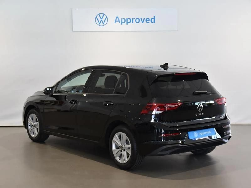Usado VW Golf VIII Life 130 CV (95 kW) 2022 Negro