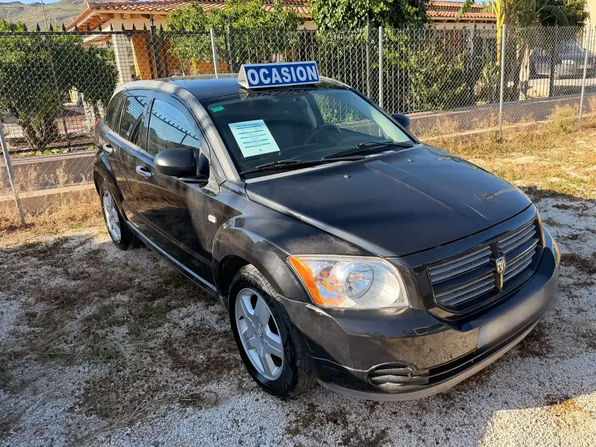 Usado Dodge Caliber SXT 140 CV (102 kW) 2007 Negro Utilitario