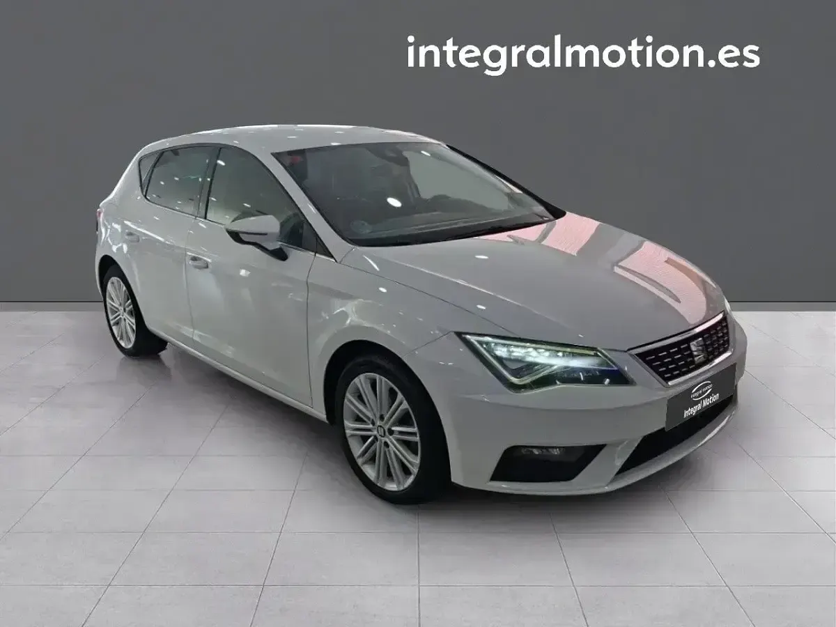 Usado Seat Leon XCELLENCE 149 CV (109 kW) 2019 Blanco