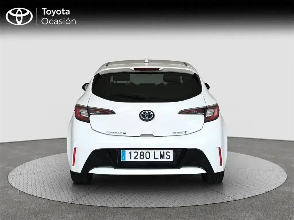 Usado Toyota Corolla Active 122 CV (89 kW) 2021 Blanco Monovolumen