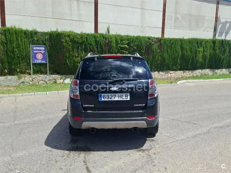 Usado Chevrolet Captiva LTZ 184 CV (135 kW) 2012 Negro SUV