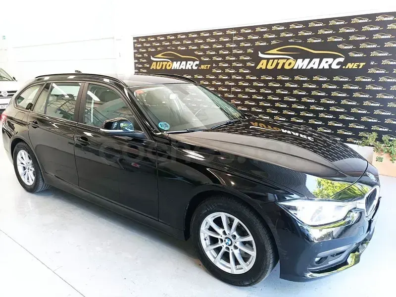 Usado BMW 318 Sport Line 150 CV (110 kW) 2017 Negro Familiar