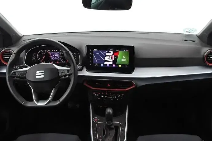 Usado Seat Arona FR 115 CV (84 kW) 2025 SUV