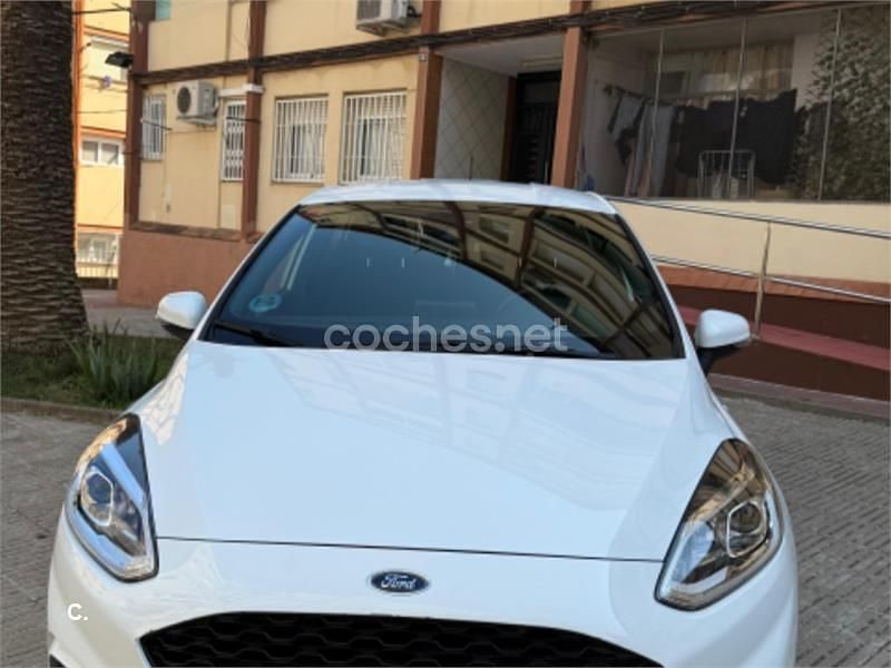 Blanco Usado 2021 Ford Fiesta ST-Line Utilitario | 15.500 € (Precio justo) - Imagen 1/4