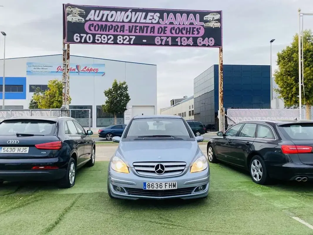 Usado Mercedes B150 95 CV (69 kW) 2006 Azul Monovolumen