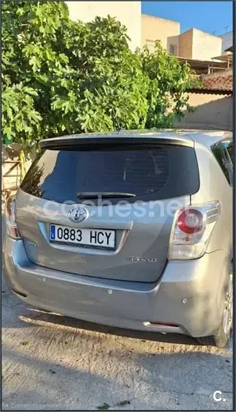 Usado Toyota Verso Active 126 CV (92 kW) 2011 Gris / plata Monovolumen