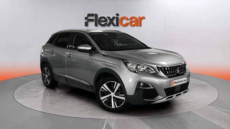 Usado Peugeot 3008 Allure 131 CV (96 kW) 2020 Gris SUV
