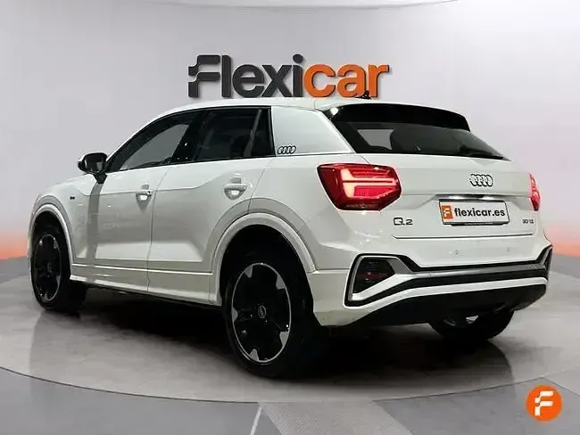 Usado Audi Q2 S-Line 116 CV (85 kW) 2021 Blanco SUV