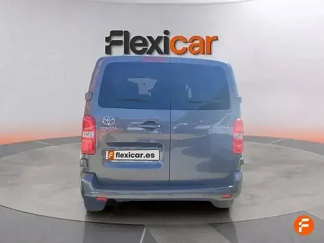 Usado Toyota Proace Verso Advance 145 CV (106 kW) 2023 Blanco Familiar
