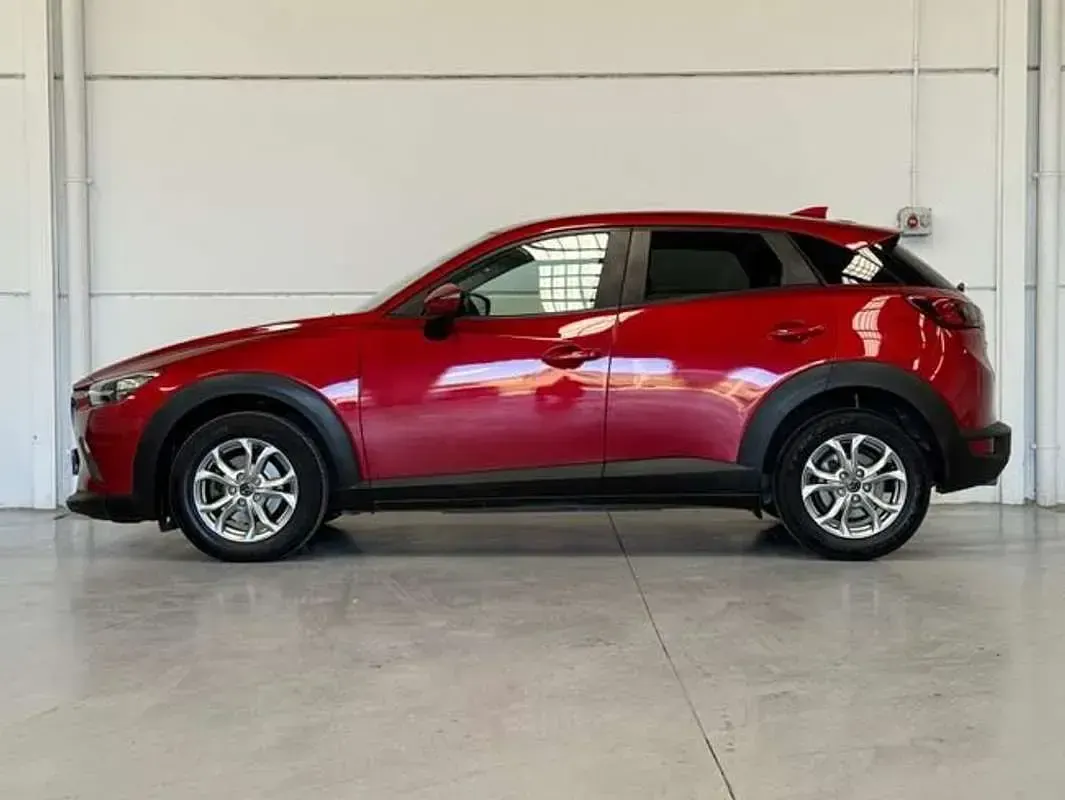 Käytetty Mazda CX-3 Luxury 105 HP (77 kW) 2017 Punainen Katumaasturi