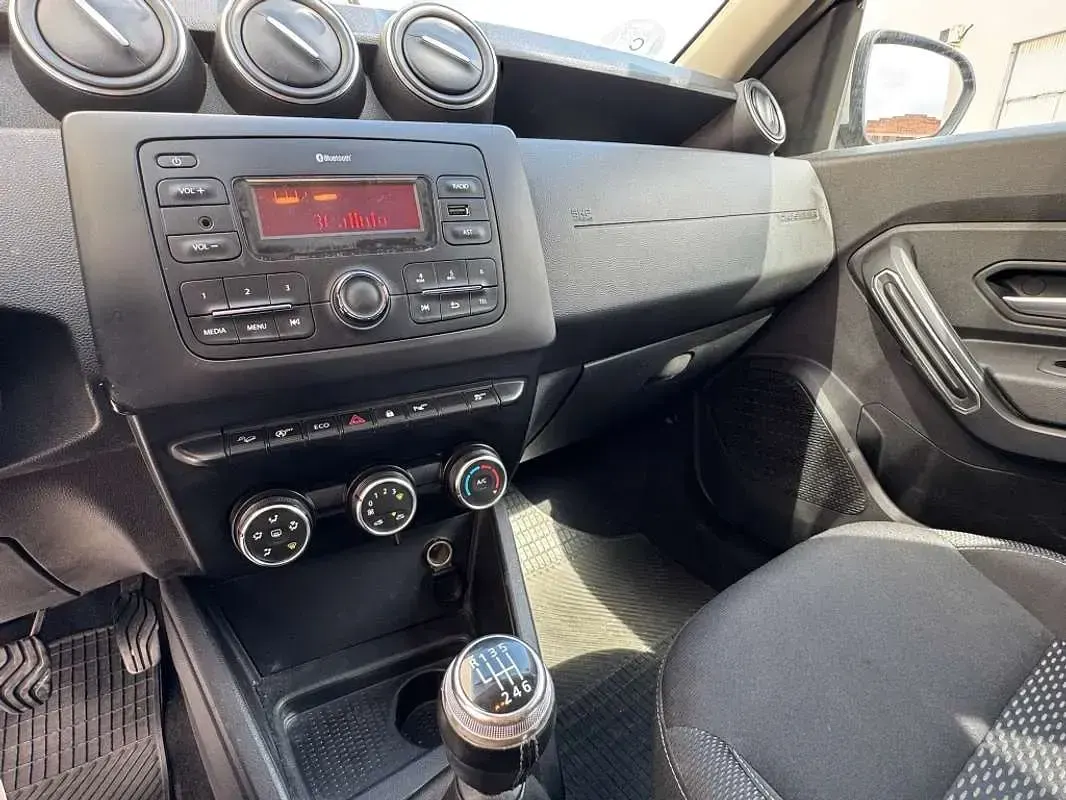 Usado Dacia Duster Comfort 116 CV (85 kW) 2019 Azul SUV