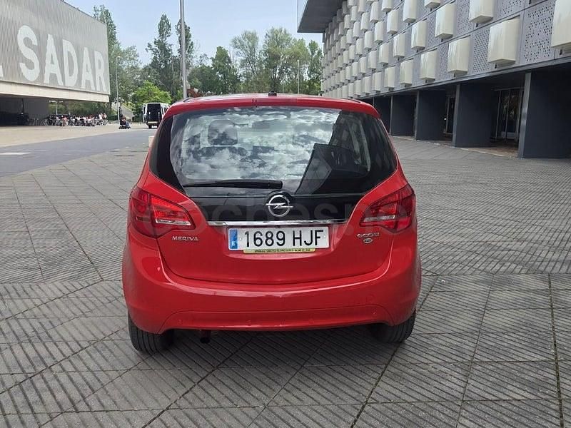 Usado Opel Meriva Design Edition 110 CV (80 kW) 2012 Rojo Monovolumen