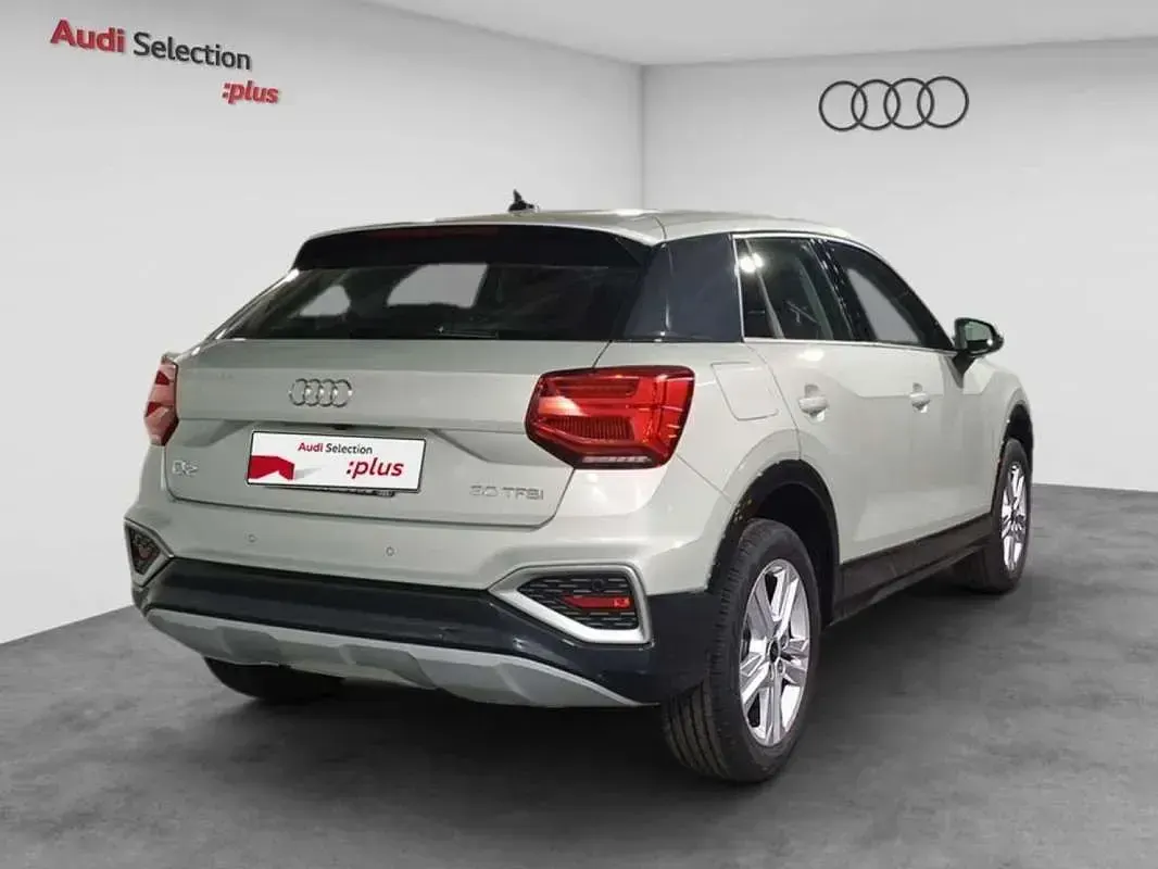 Usado Audi Q2 Advanced Plus 116 CV (85 kW) 2026 Gris SUV