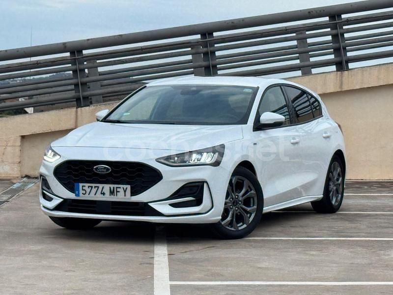 Blanco Usado 2025 Ford Focus ST-Line Berlina | 19.900 € (Buen precio) - Imagen 1/4