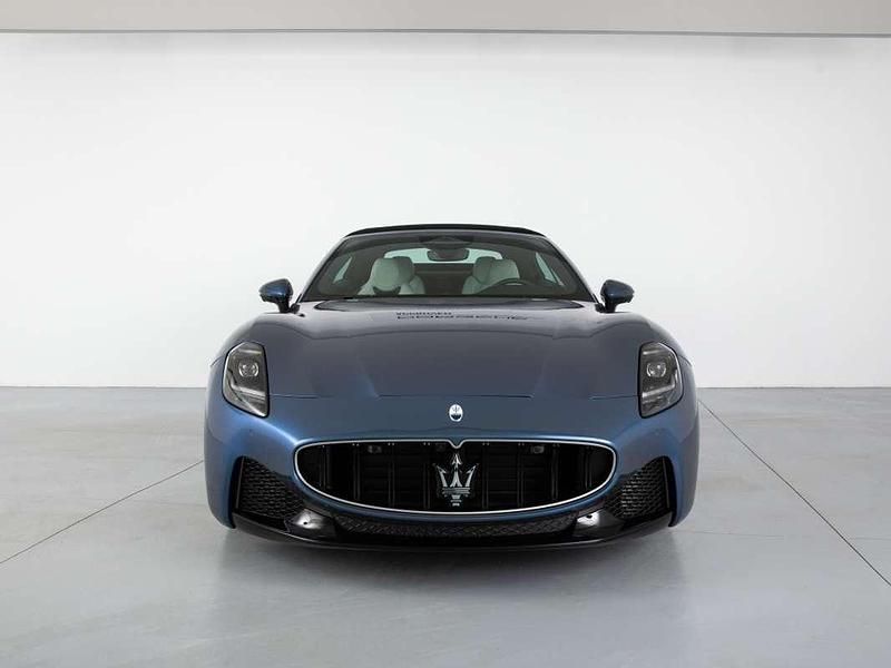 Nuevo Maserati GranCabrio 489 CV (359 kW) 2025 Azul Descapotable