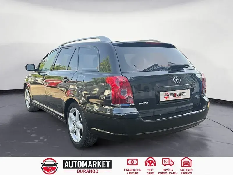 Usado Toyota Avensis Executive 150 CV (110 kW) 2006 Negro Familiar