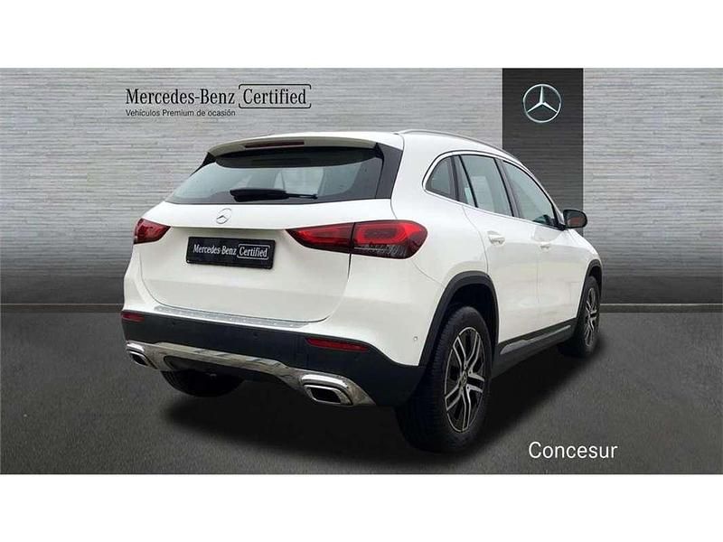 Usado Mercedes GLA180 122 CV (89 kW) 2022 Blanco SUV