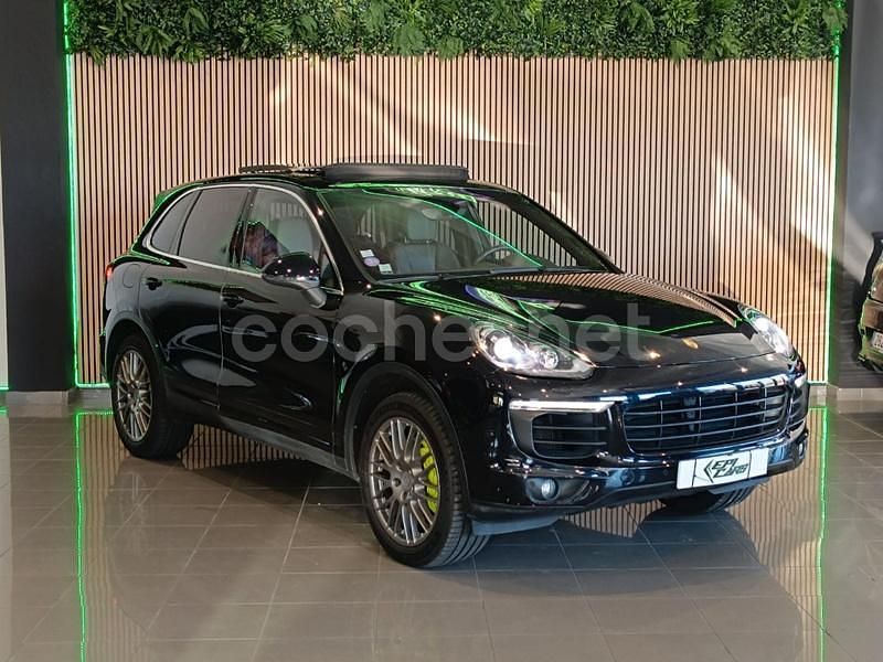Usado Porsche Cayenne S E-Hybrid 416 CV (305 kW) 2015 Negro SUV