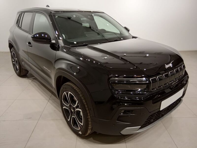 Usado Jeep Avenger Summit 100 CV (73 kW) 2024 Negro SUV