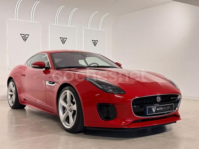 Usado Jaguar F-Type R-Dynamic 340 CV (250 kW) 2021 Rojo Coupe