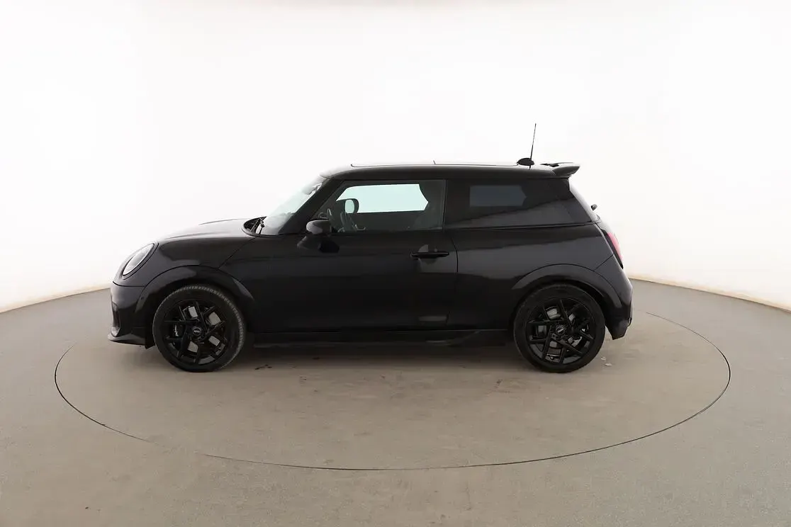 Usado Mini John Cooper Works 156 CV (114 kW) 2025 Negro Utilitario
