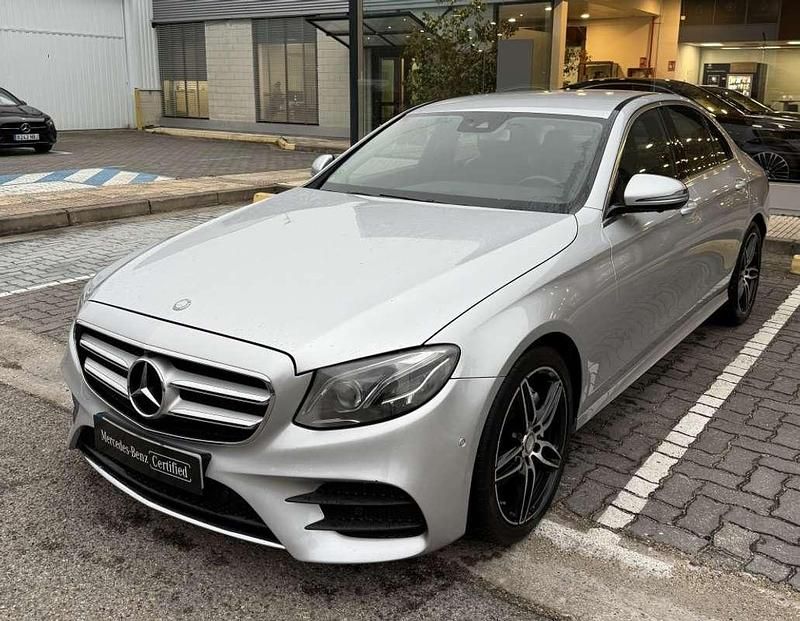 Usado Mercedes E220 194 CV (142 kW) 2017 Plateado Berlina