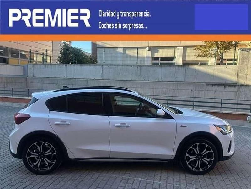 Usado Ford Focus Active 156 CV (114 kW) 2023 Blanco Berlina