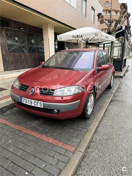 Usado Renault Mégane II Privilege 120 CV (88 kW) 2003 Rojo Berlina